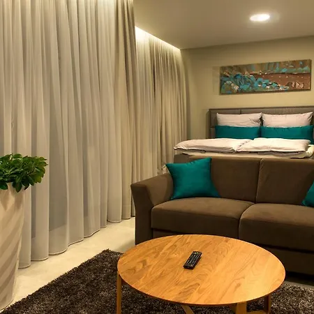 Apartment Mg Restaurace/luxury Mlada Boleslav