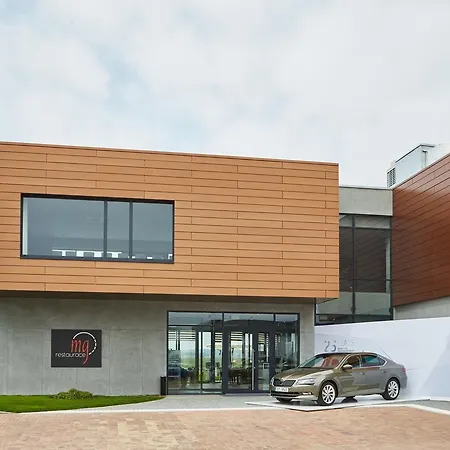 Mg Restaurace/luxury 아파트