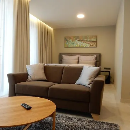 Mg Restaurace/luxury מלאדה בולסלאב