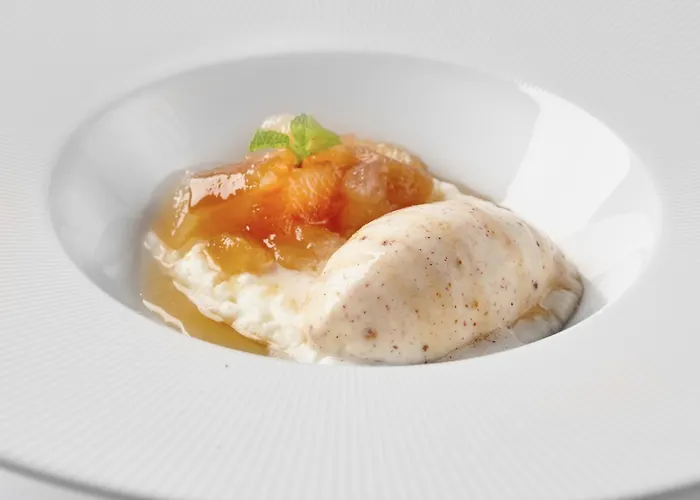 Mg Restaurace/luxury דירה *